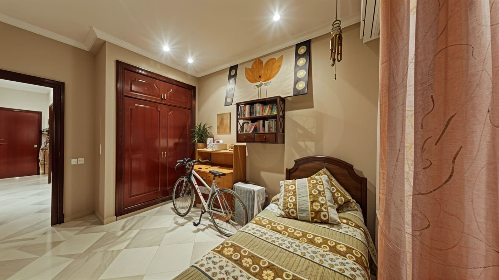 4 sypialnia Dom na sprzedaż w Miasto Kadyks z basenem garażem - 499 950 € (Ref: 9987998)