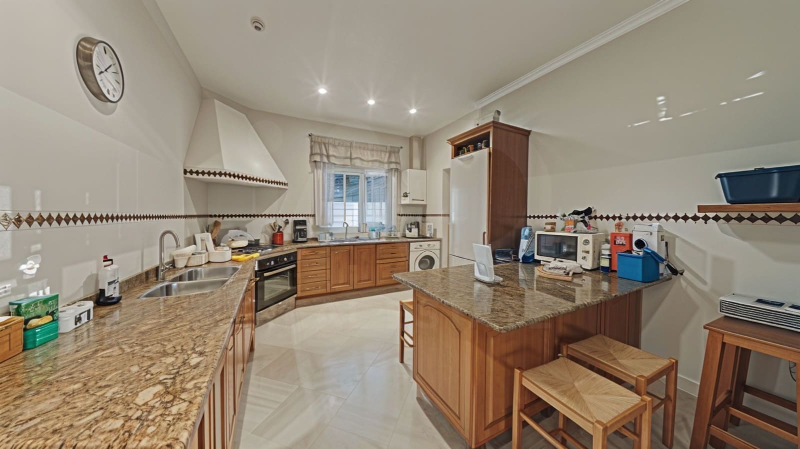 4 sypialnia Dom na sprzedaż w Miasto Kadyks z basenem garażem - 499 950 € (Ref: 9987998)