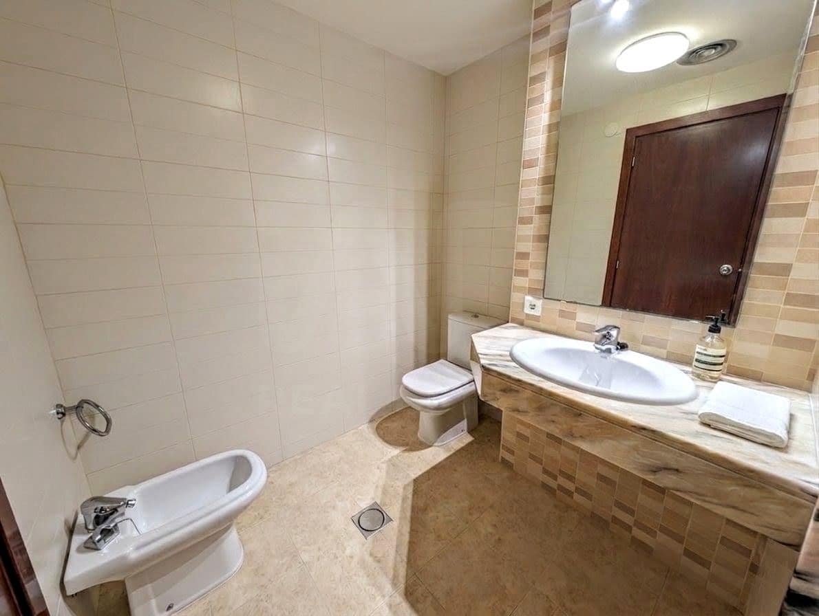 4 sovrum Lägenhet till salu i Tarragona stad - 185 000 € (Ref: 9987999)