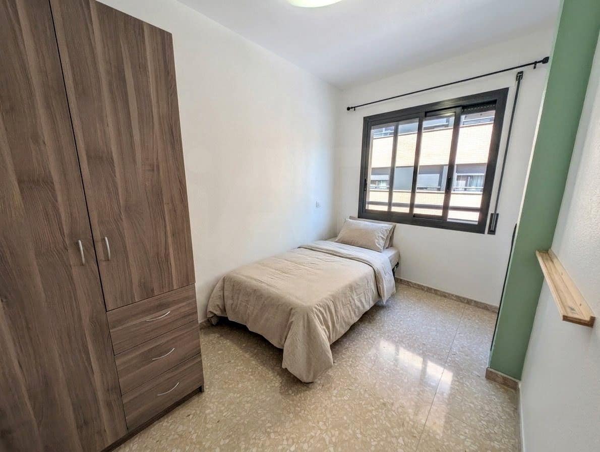 4 sovrum Lägenhet till salu i Tarragona stad - 185 000 € (Ref: 9987999)