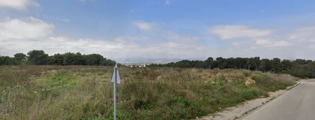 Ubebygd land til salgs i Tarragona by - € 125 000 (Ref: 9988001)