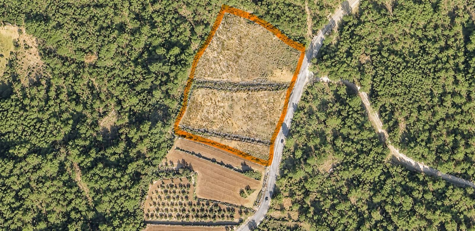Ubebygd land til salgs i Tarragona by - € 125 000 (Ref: 9988001)