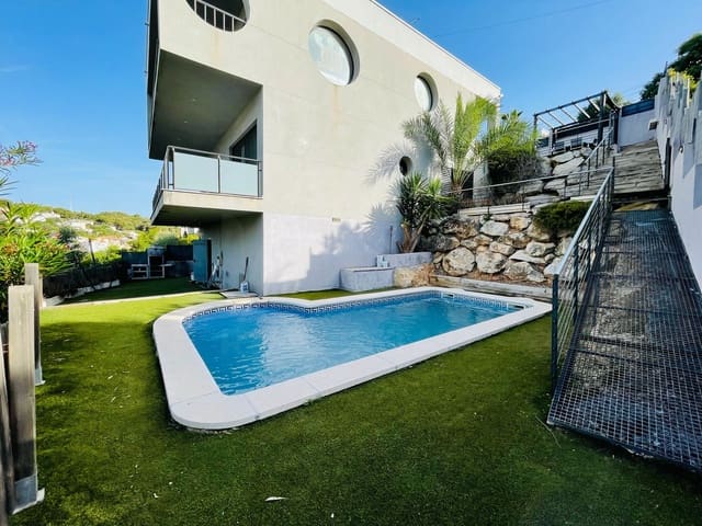 Casa de 4 habitaciones en Tarragona ciudad en venta con piscina garaje - 415.000 € (Ref: 9988002)