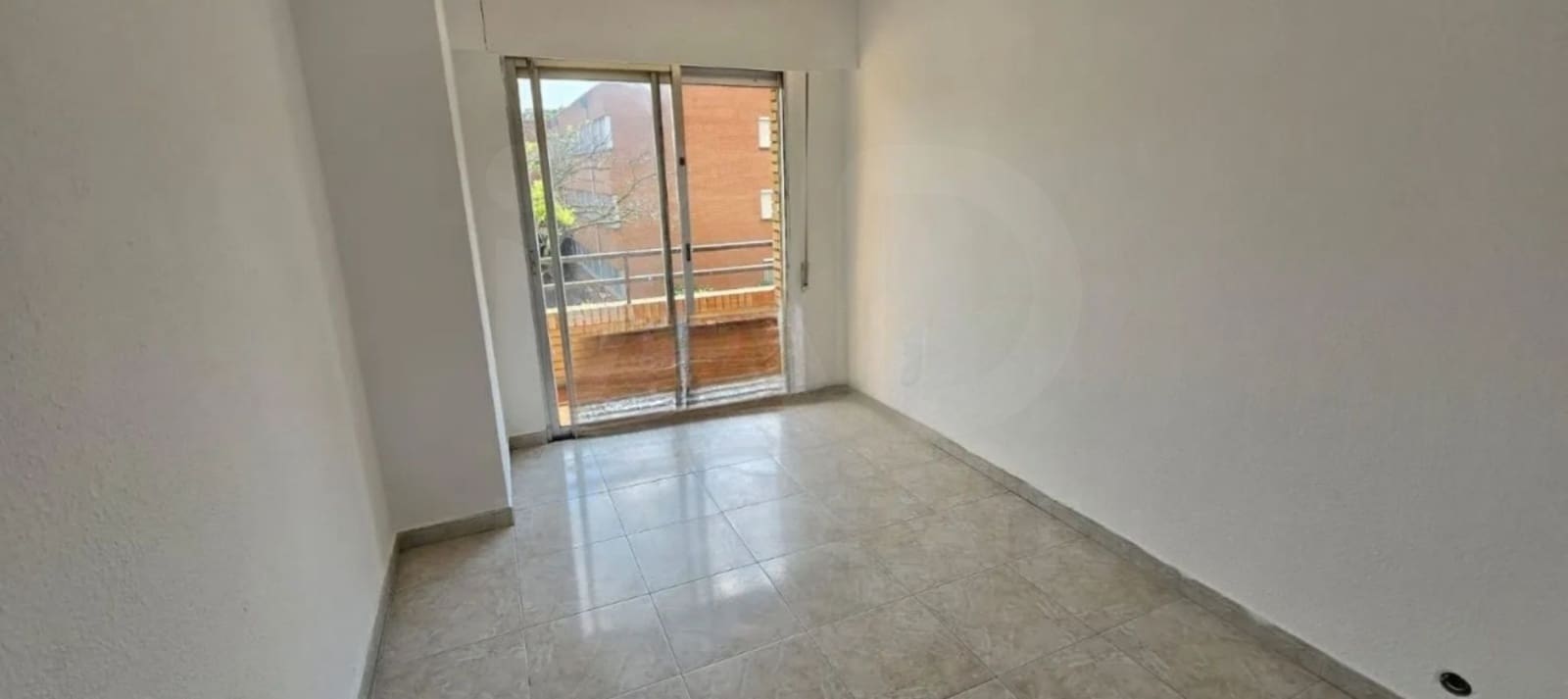 Apartamento de 4 habitaciones en Logroño en venta - 299.999 € (Ref: 9988003)