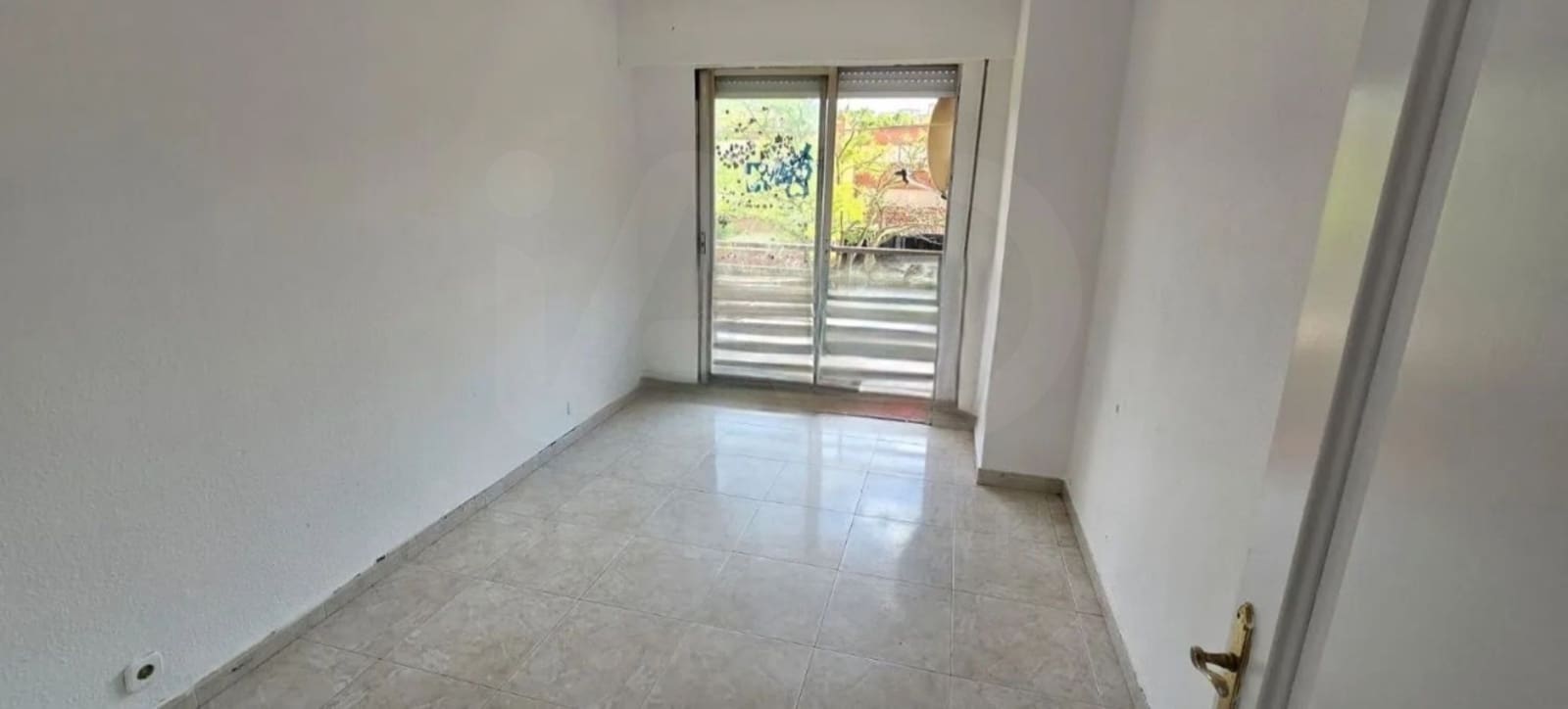 Apartamento de 4 habitaciones en Logroño en venta - 299.999 € (Ref: 9988003)