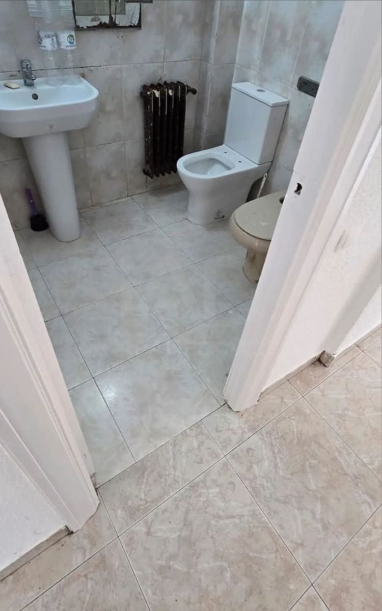 Apartamento de 4 habitaciones en Logroño en venta - 299.999 € (Ref: 9988003)