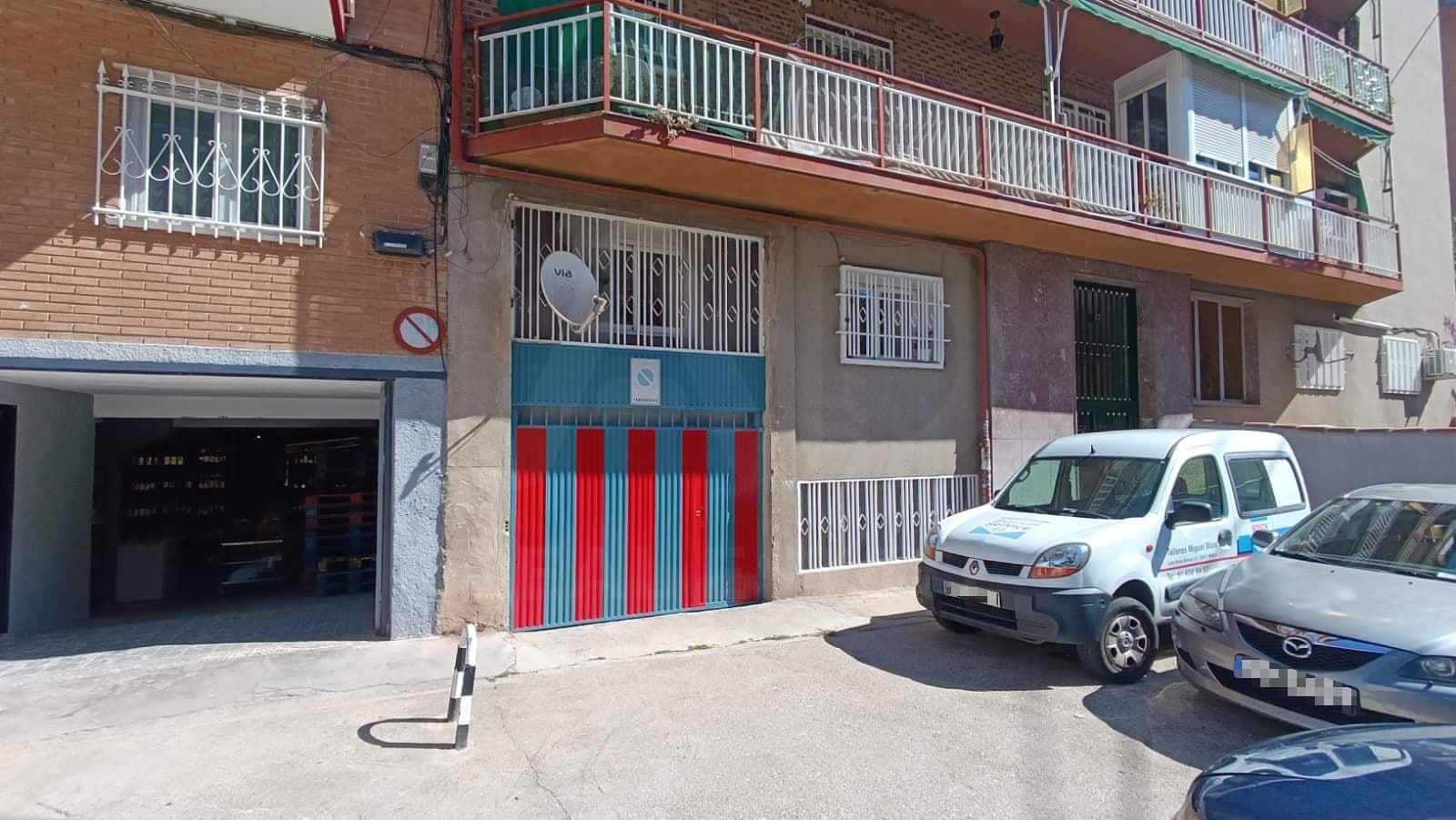 Garage til salg i Madrid by - € 170.000 (Ref: 9988004)