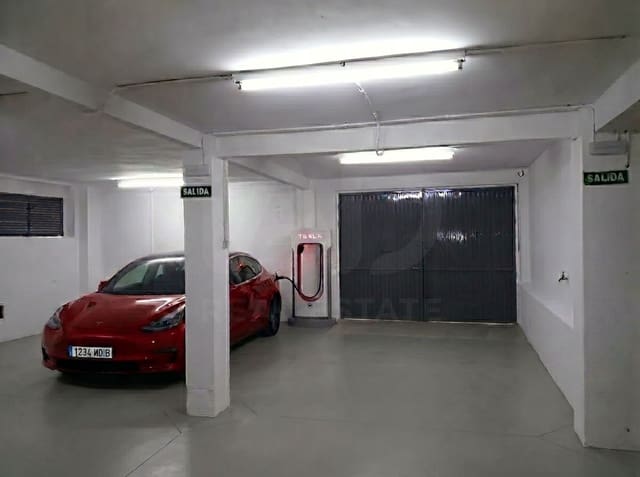 Garasje til salgs i Ventas, Madrid by - € 170 000 (Ref: 9988004)