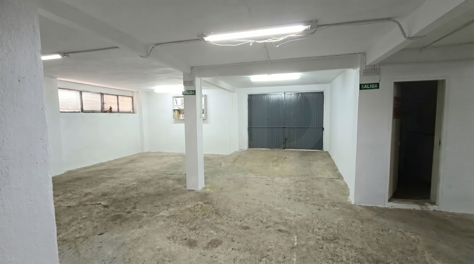 Garage til salg i Madrid by - € 170.000 (Ref: 9988004)