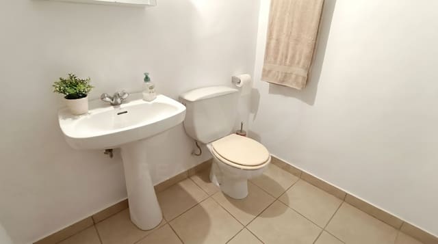 Garasje til salgs i Ventas, Madrid by - € 170 000 (Ref: 9988004)