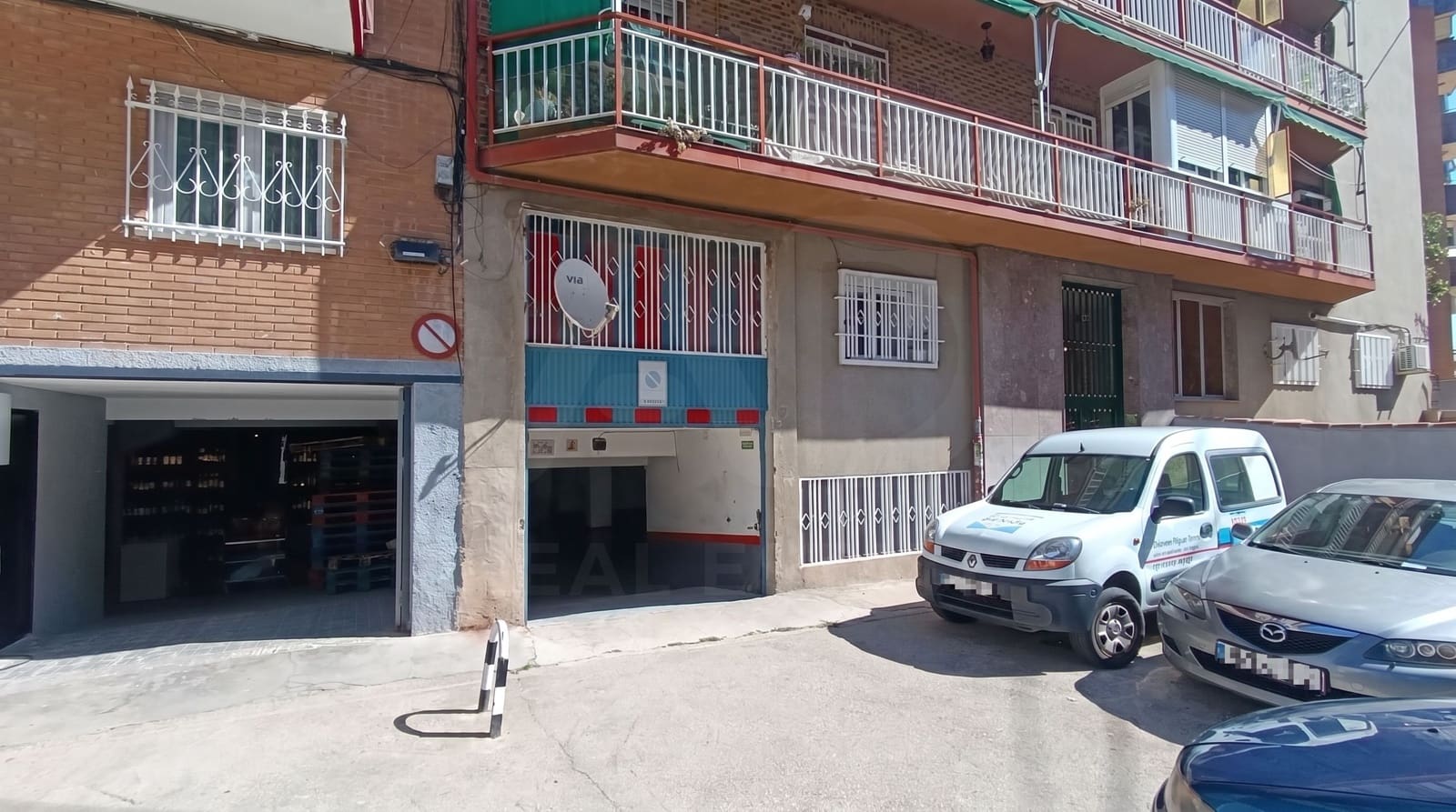 Garage til salg i Madrid by - € 170.000 (Ref: 9988004)