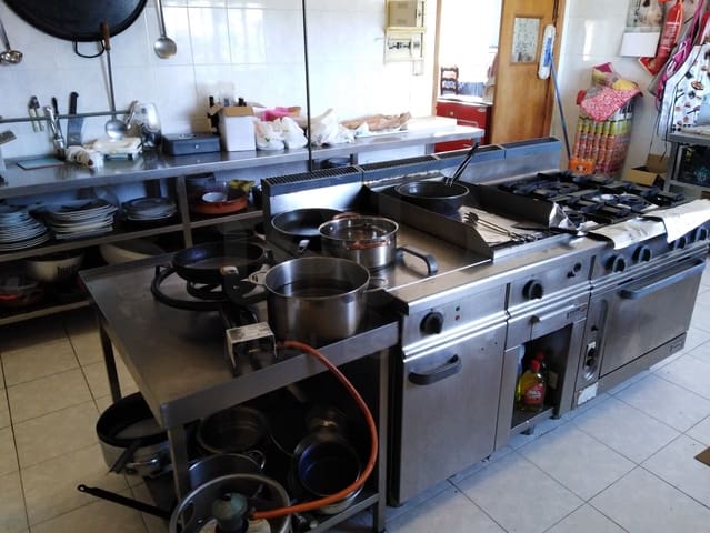 8 soveværelse Byhus til salg i Cabanes med garage - € 310.000 (Ref: 9988010)