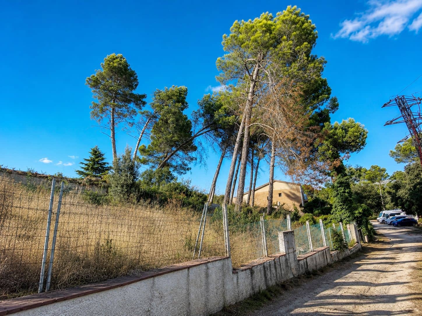 Byggetomt til salgs i Barcelona by - € 115 000 (Ref: 9988011)
