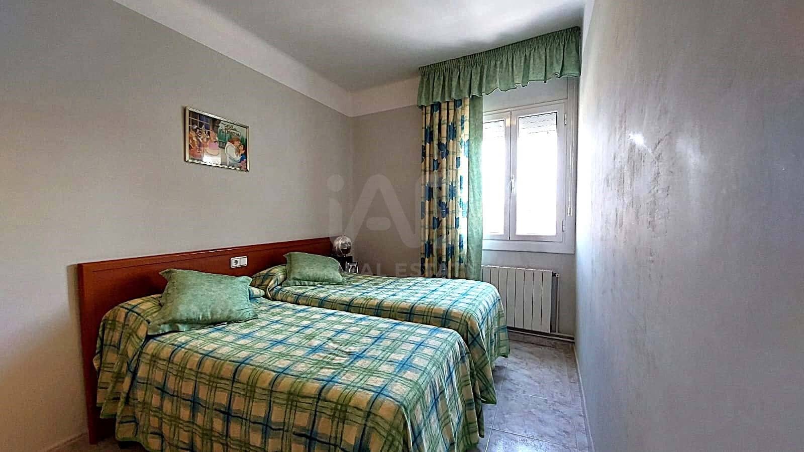 4 sypialnia Apartament na sprzedaż w Miasto Barcelona - 135 000 € (Ref: 9988012)