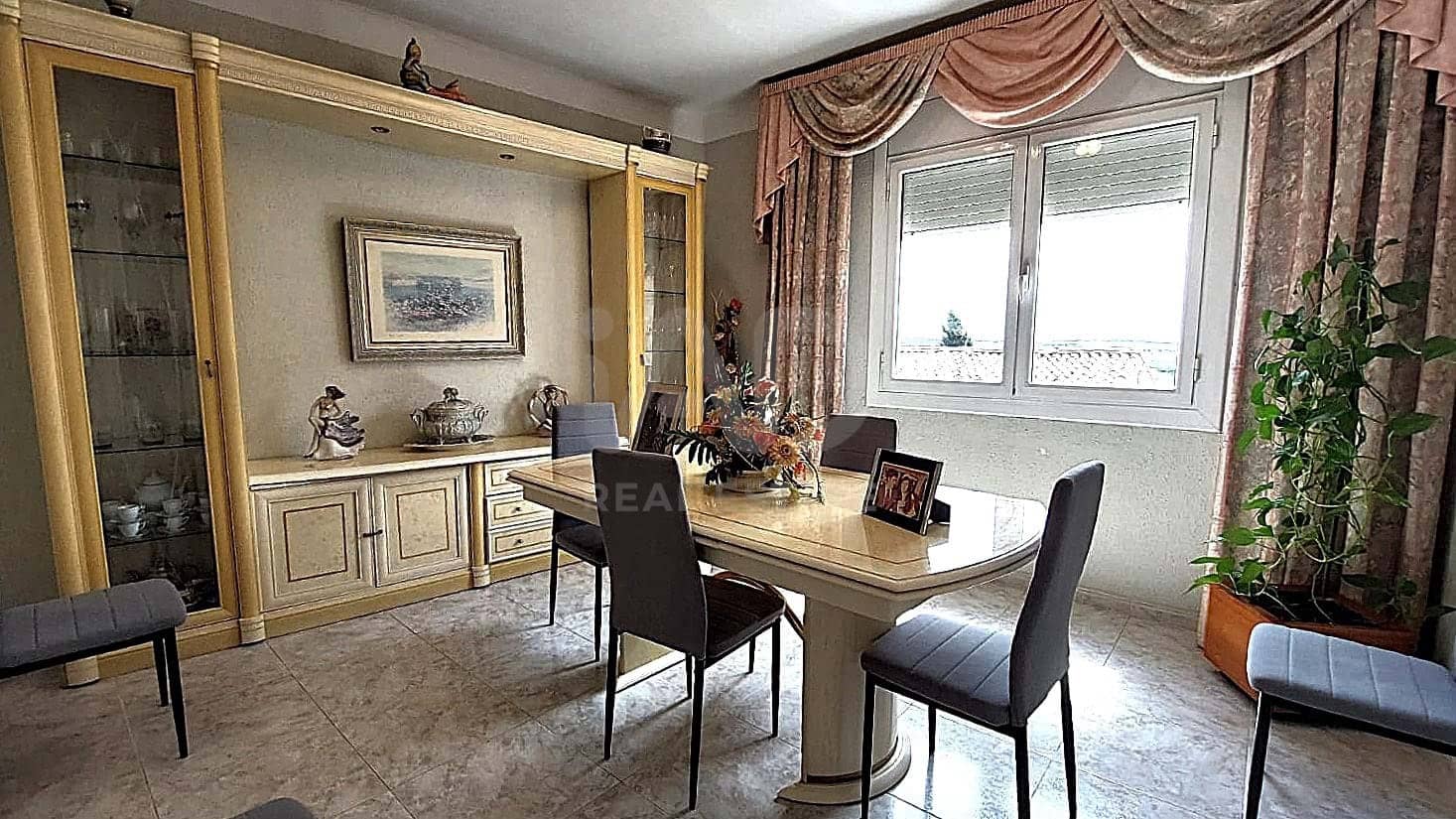 4 sypialnia Apartament na sprzedaż w Miasto Barcelona - 135 000 € (Ref: 9988012)