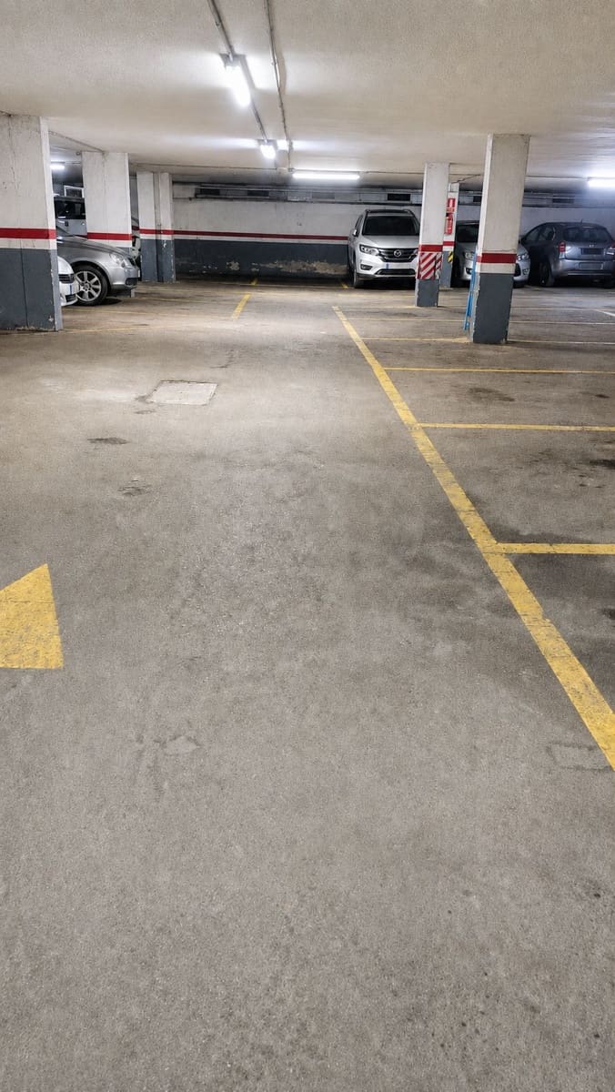Garage à vendre à Barcelone ville - 12 900 € (Ref: 9988013)