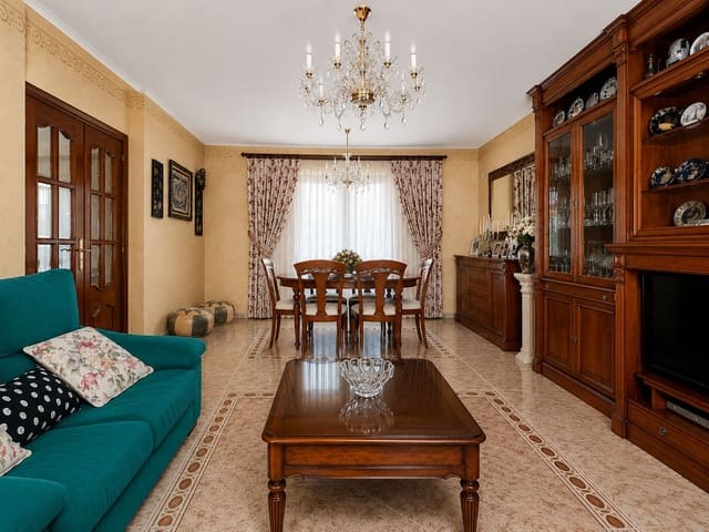 6 quarto Casa em Banda para venda em Burgos cidade - 540 000 € (Ref: 9988015)