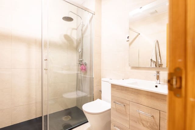 3 soveværelse Rækkehus til salg i Madrid by med garage - € 520.000 (Ref: 9988023)