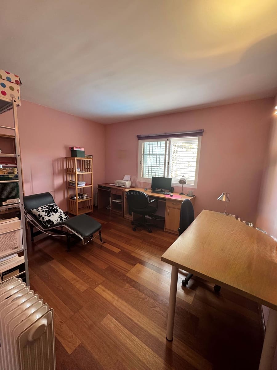 5 soverom Hus til salgs i Barcelona by med svømmebasseng - € 870 000 (Ref: 9988024)