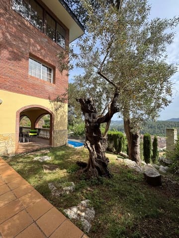 5 soverom Hus til salgs i Barcelona by med svømmebasseng - € 870 000 (Ref: 9988024)
