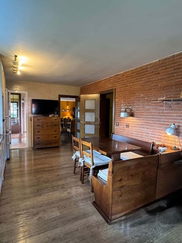 5 soverom Hus til salgs i Barcelona by med svømmebasseng - € 870 000 (Ref: 9988024)