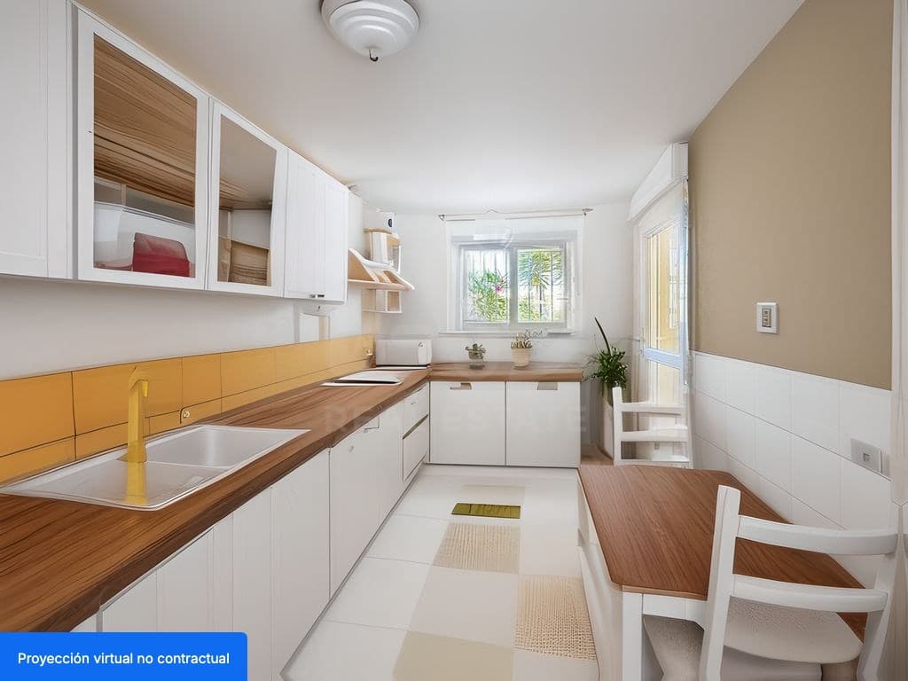 4 soveværelse Rækkehus til salg i Cadiz by med swimmingpool - € 649.000 (Ref: 9988025)