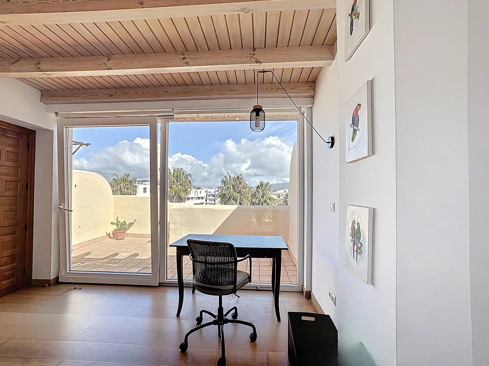 4 soveværelse Rækkehus til salg i Cadiz by med swimmingpool - € 649.000 (Ref: 9988025)