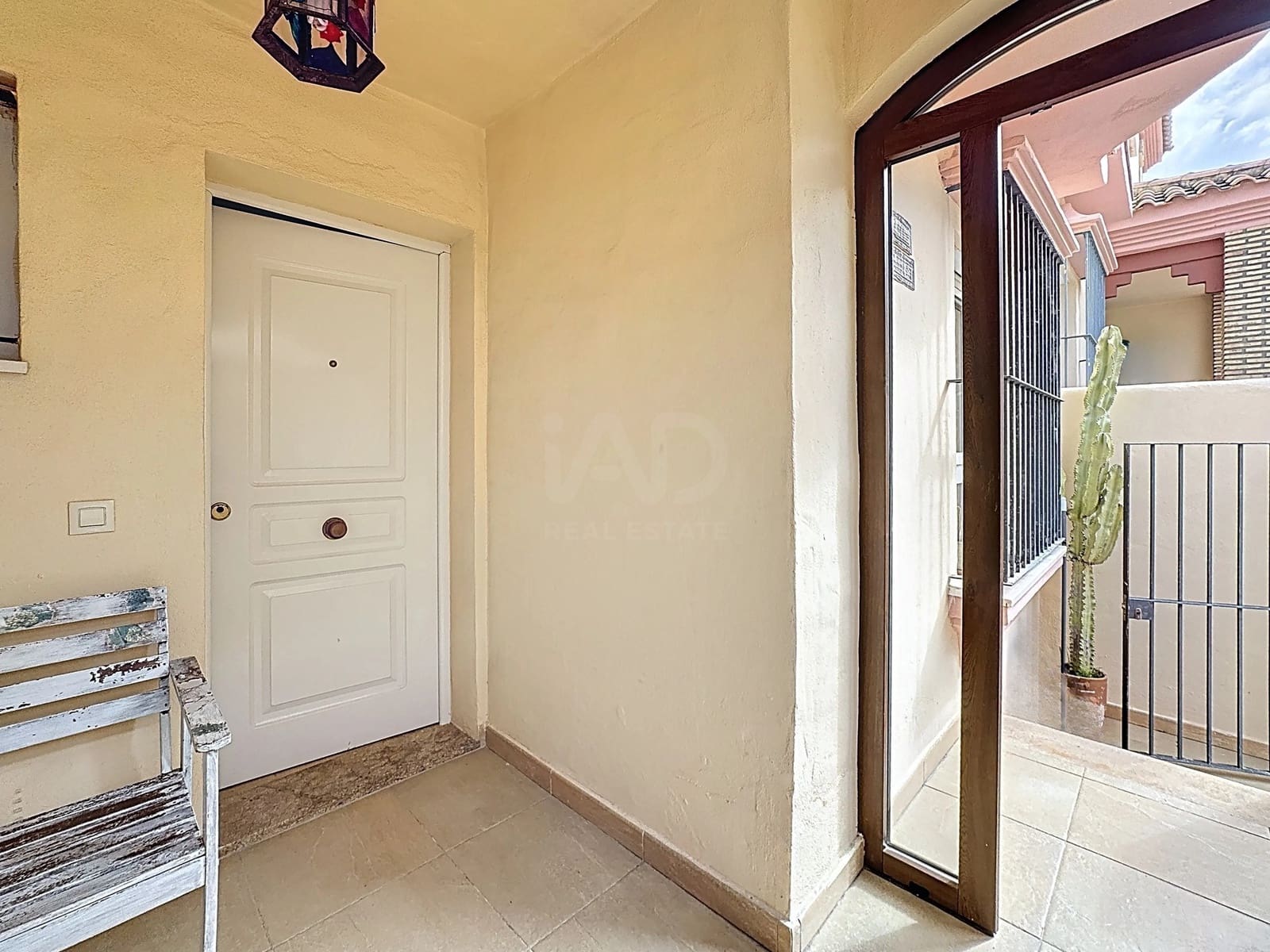 4 soveværelse Rækkehus til salg i Cadiz by med swimmingpool - € 649.000 (Ref: 9988025)