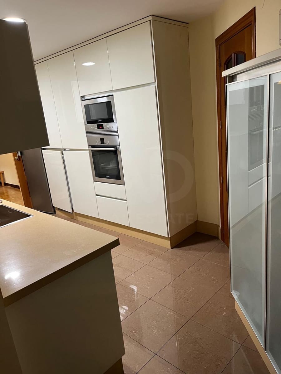 4 soverom Leilighet til salgs i Madrid by med garasje - € 950 000 (Ref: 9988026)