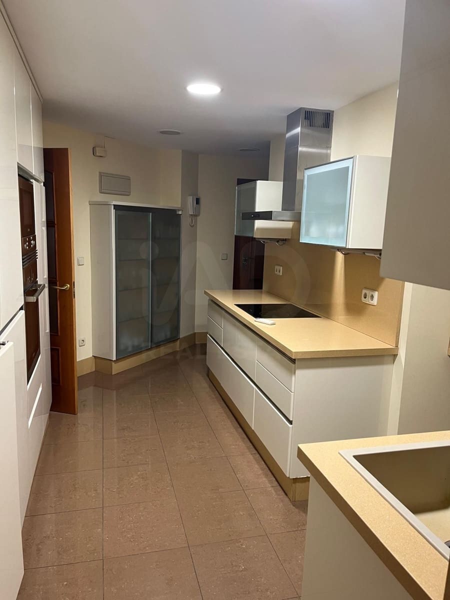 4 soverom Leilighet til salgs i Madrid by med garasje - € 950 000 (Ref: 9988026)