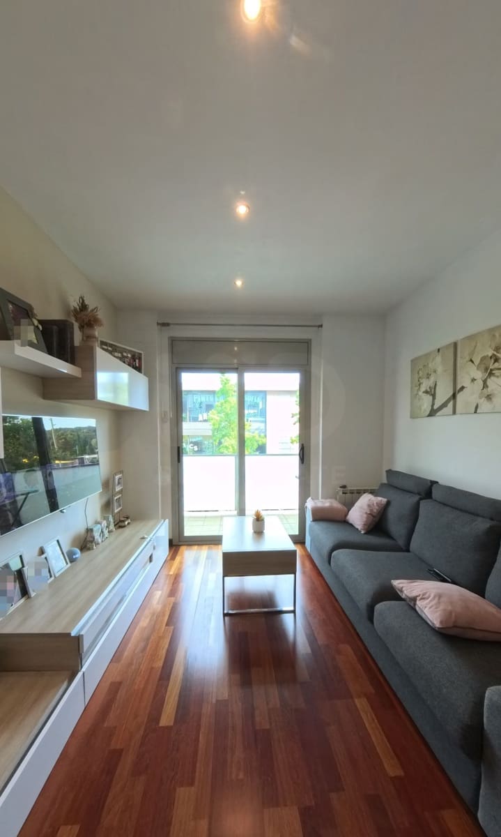 3 sypialnia Apartament na sprzedaż w Bigues i Riells - 279 000 € (Ref: 9988027)