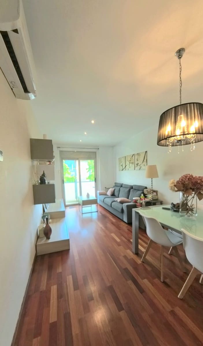 3 sypialnia Apartament na sprzedaż w Bigues i Riells - 279 000 € (Ref: 9988027)