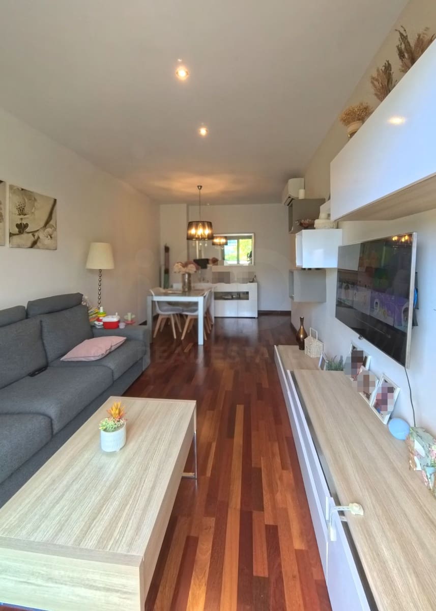 3 sypialnia Apartament na sprzedaż w Bigues i Riells - 279 000 € (Ref: 9988027)