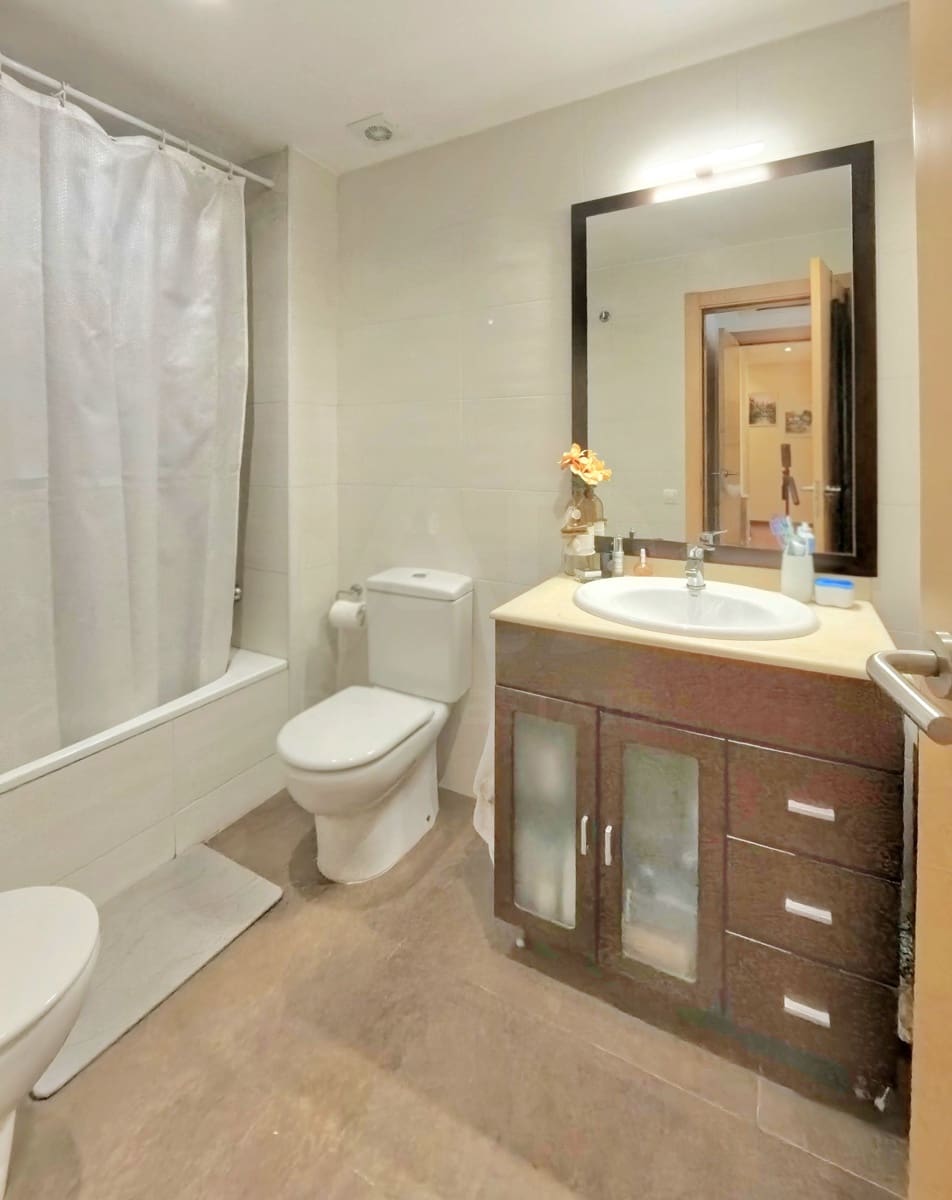 3 sypialnia Apartament na sprzedaż w Bigues i Riells - 279 000 € (Ref: 9988027)