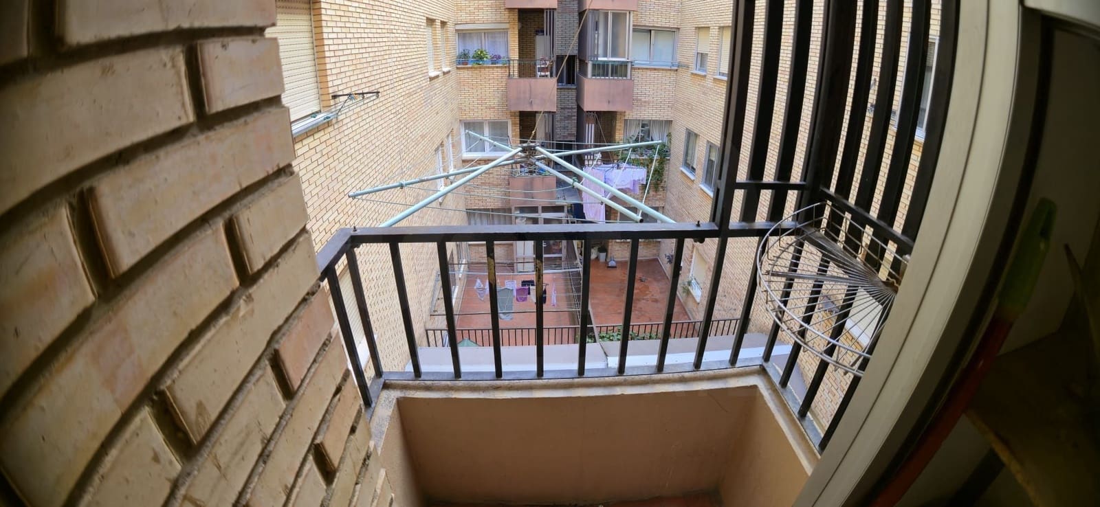 4 makuuhuone Huoneisto myytävänä paikassa Burgos kaupunki - 225 000 € (Ref: 9988028)