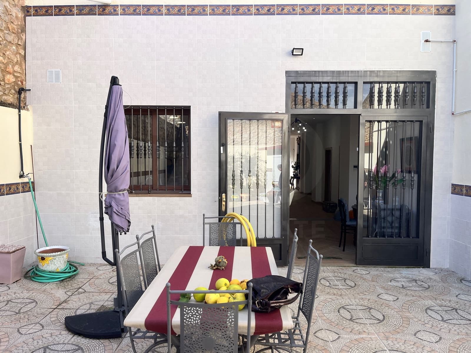 9 soverom Hus til salgs i Oropesa  - € 739 000 (Ref: 9988029)