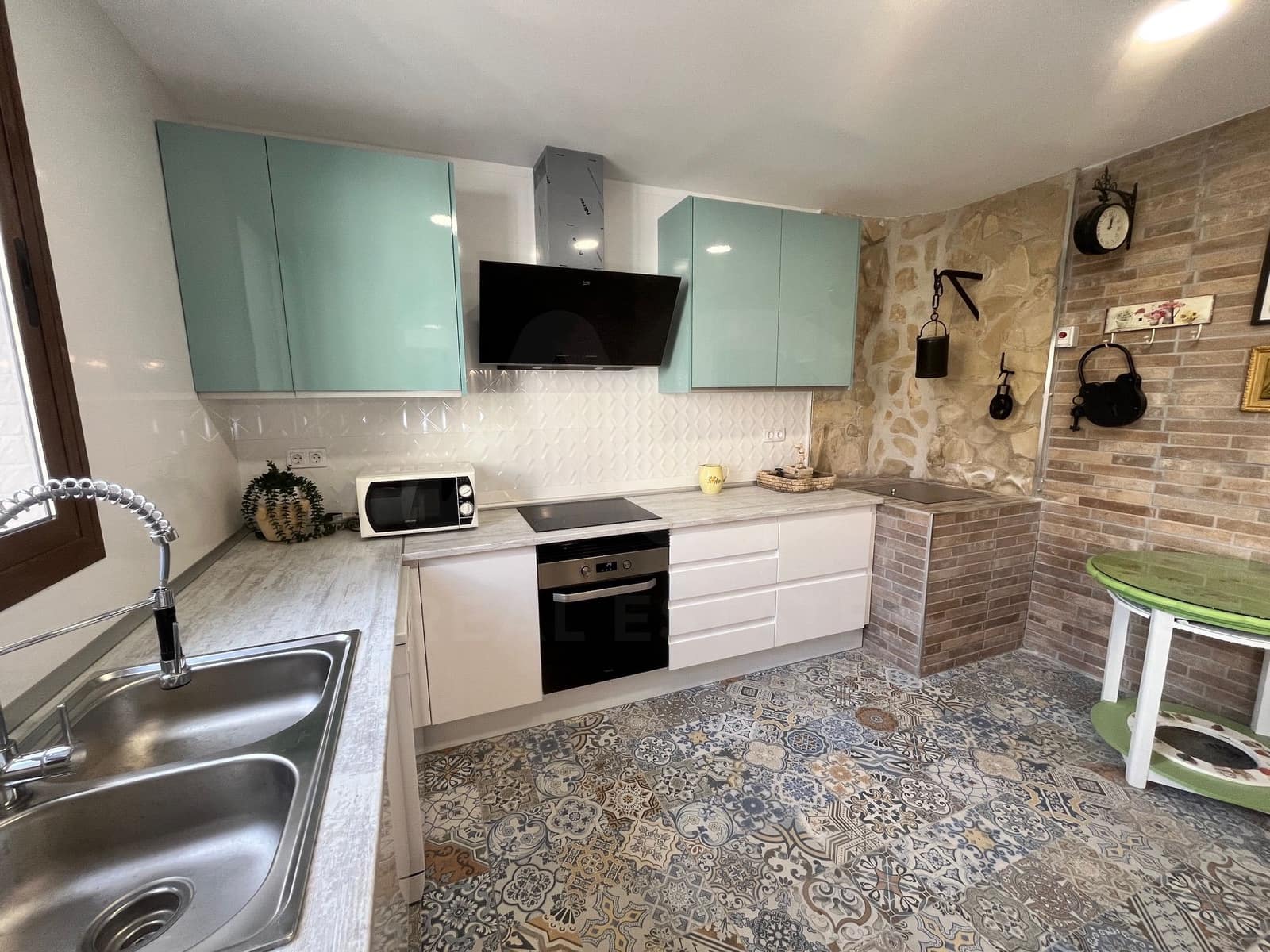 9 soverom Hus til salgs i Oropesa  - € 739 000 (Ref: 9988029)