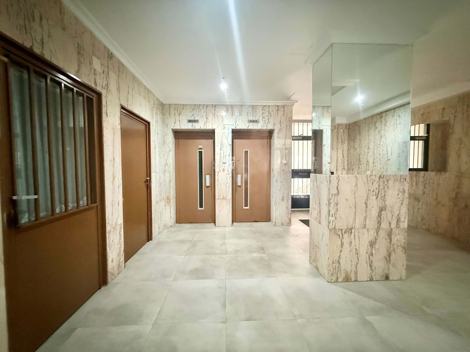2 sovrum Lägenhet till salu i Madrid stad med garage - 360 000 € (Ref: 9988030)