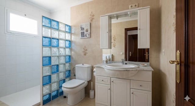 4 slaapkamer Rijtjeshuis te koop in Teba - € 137.865 (Ref: 9988031)