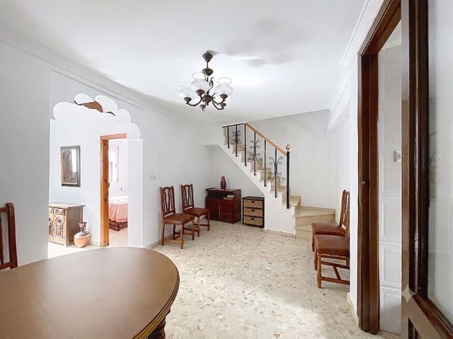 4 slaapkamer Rijtjeshuis te koop in Teba - € 137.865 (Ref: 9988031)