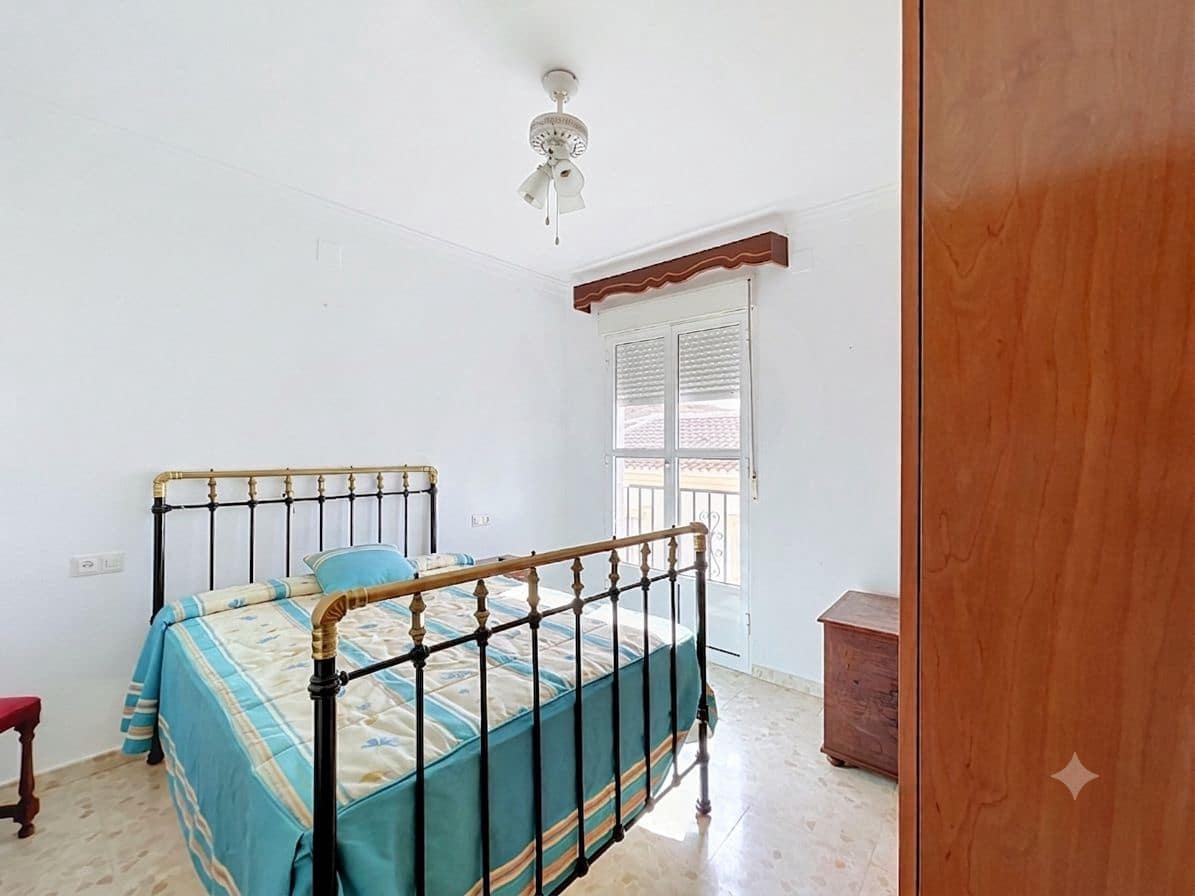 4 quarto Moradia em Banda para venda em Teba - 137 865 € (Ref: 9988031)