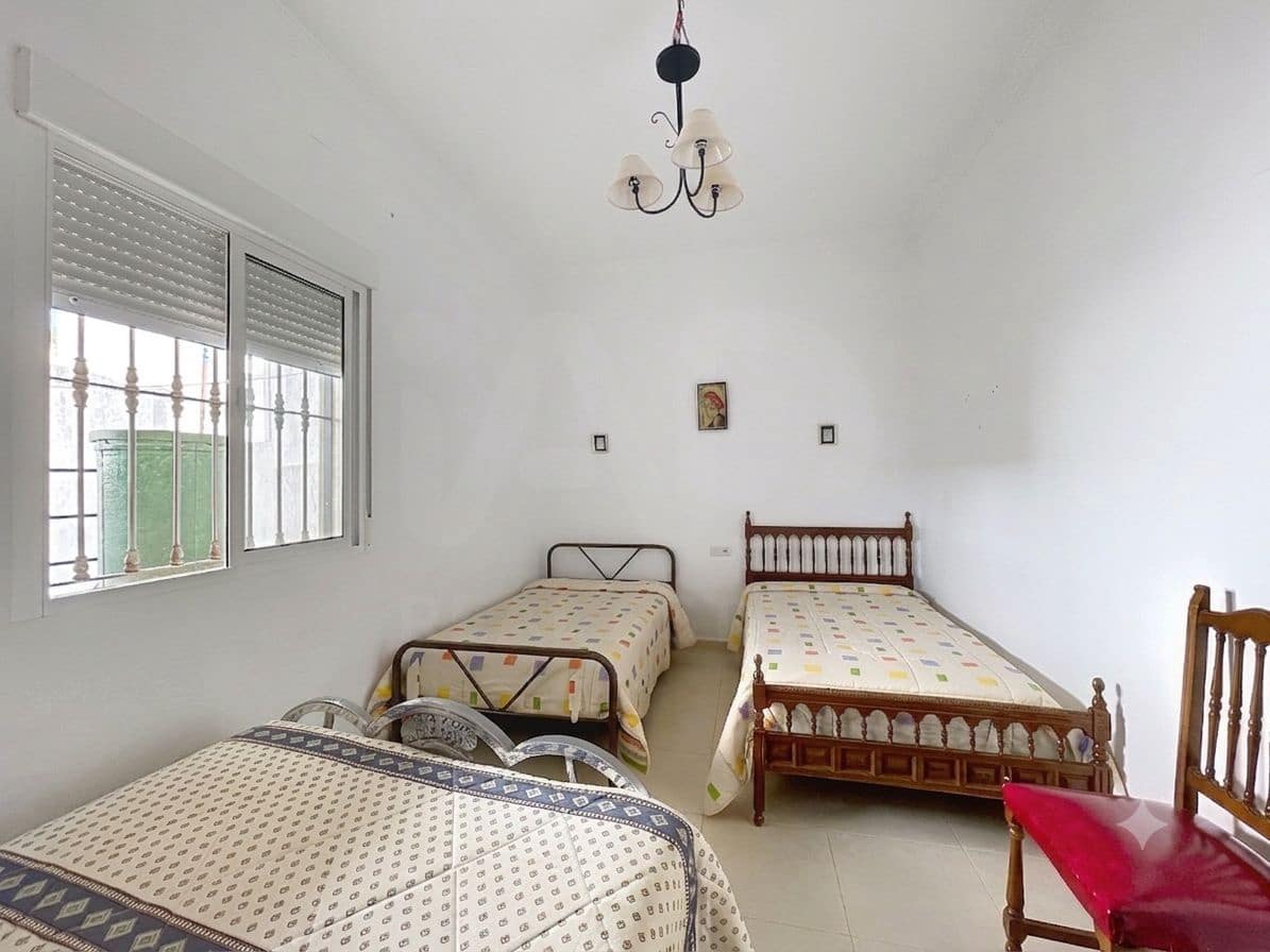 4 quarto Moradia em Banda para venda em Teba - 137 865 € (Ref: 9988031)