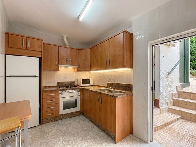 4 slaapkamer Rijtjeshuis te koop in Teba - € 137.865 (Ref: 9988031)