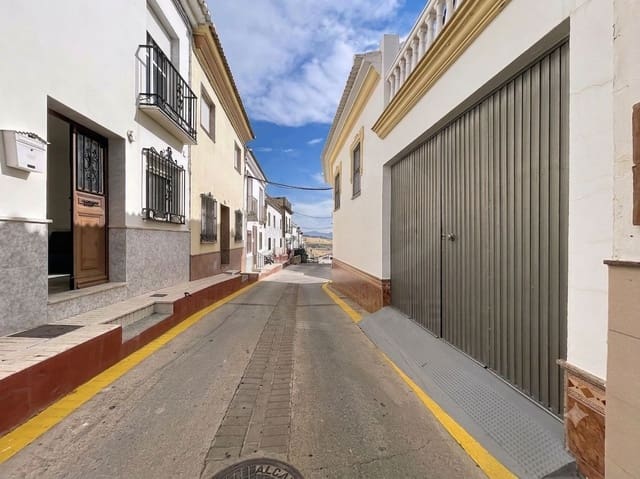 4 slaapkamer Rijtjeshuis te koop in Teba - € 137.865 (Ref: 9988031)