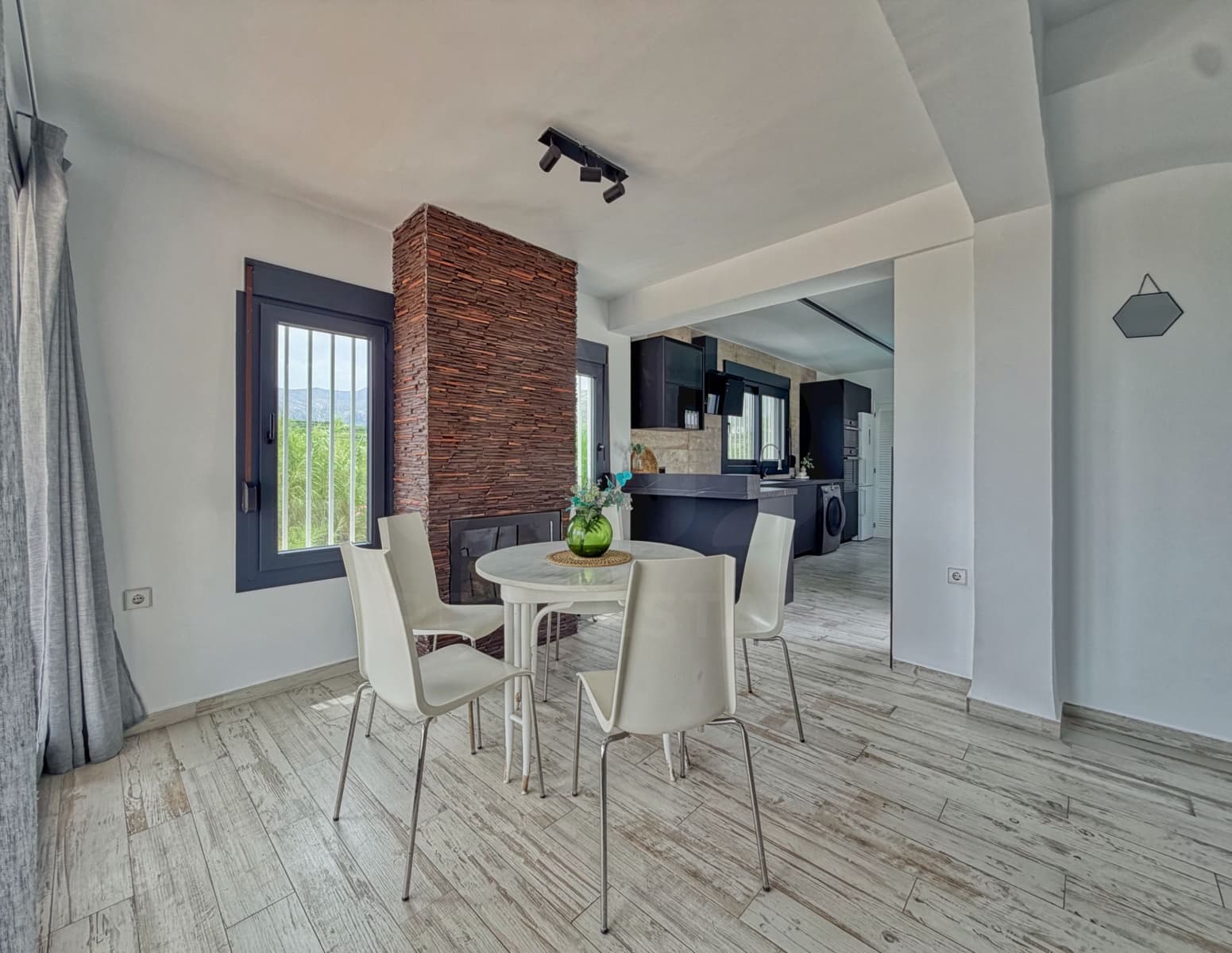 1 sovrum Finca/Hus på landet till salu i Alicante stad med pool - 349 000 € (Ref: 9988033)