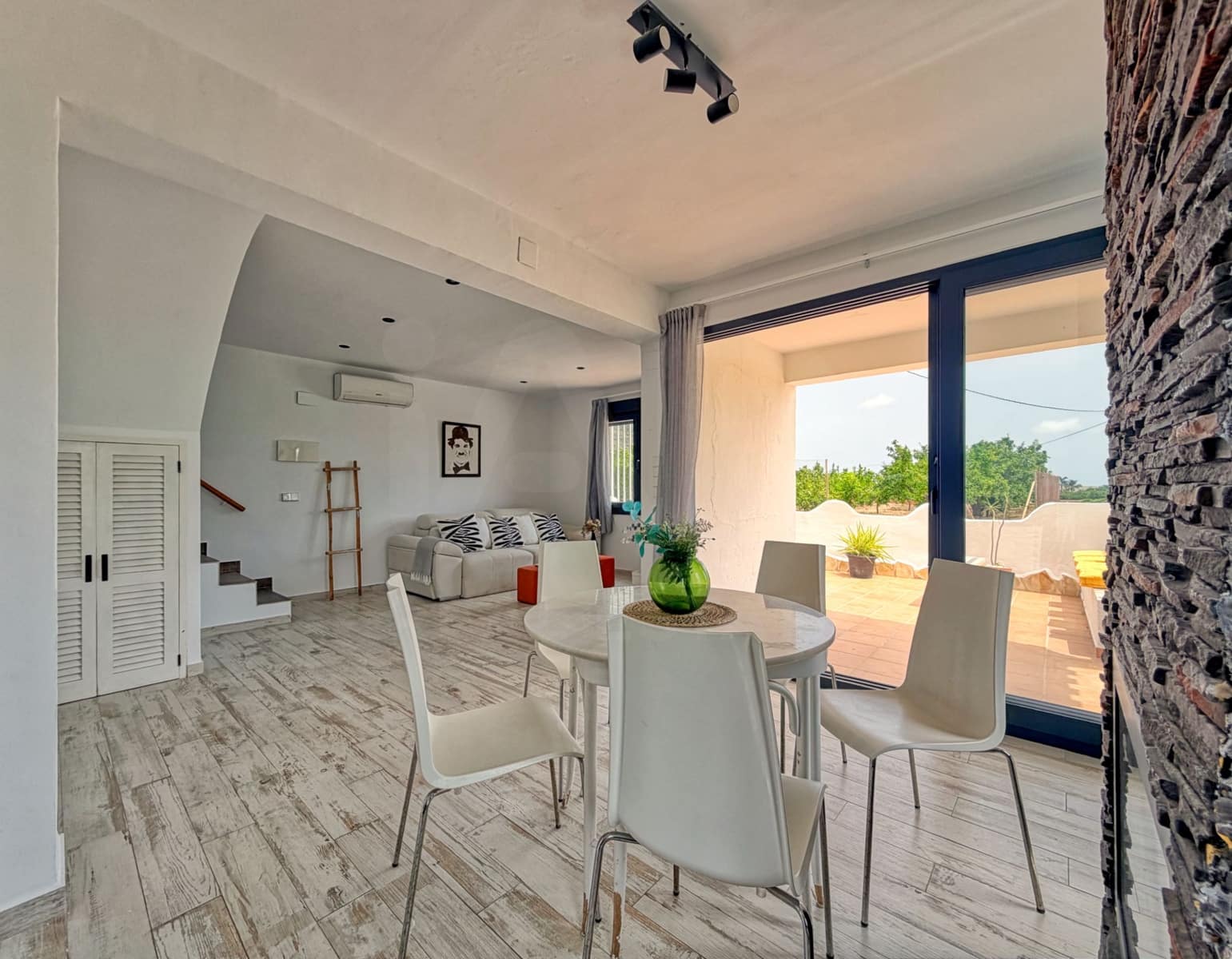 1 sovrum Finca/Hus på landet till salu i Alicante stad med pool - 349 000 € (Ref: 9988033)