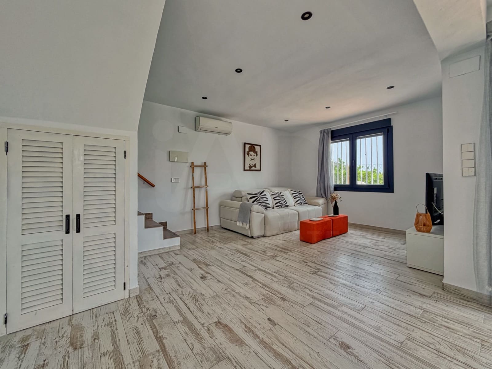 1 sovrum Finca/Hus på landet till salu i Alicante stad med pool - 349 000 € (Ref: 9988033)