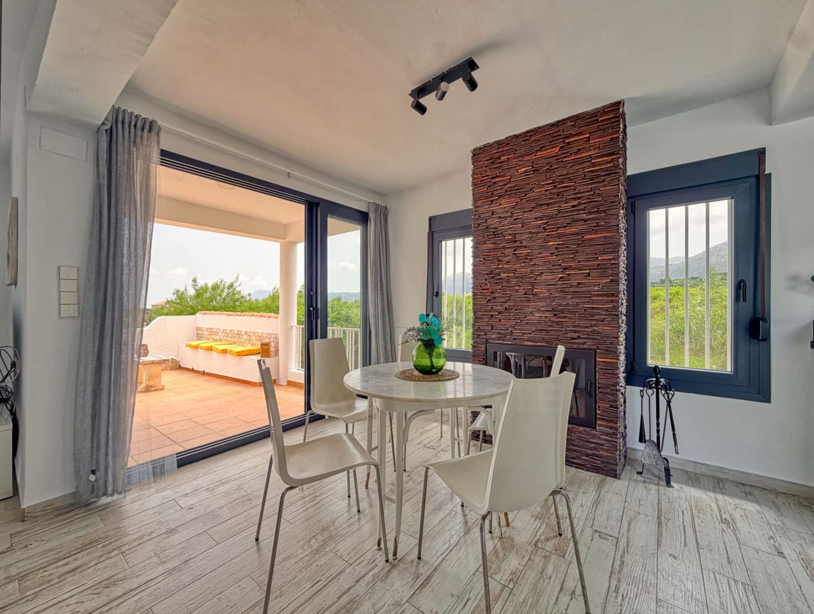 1 sovrum Finca/Hus på landet till salu i Alicante stad med pool - 349 000 € (Ref: 9988033)