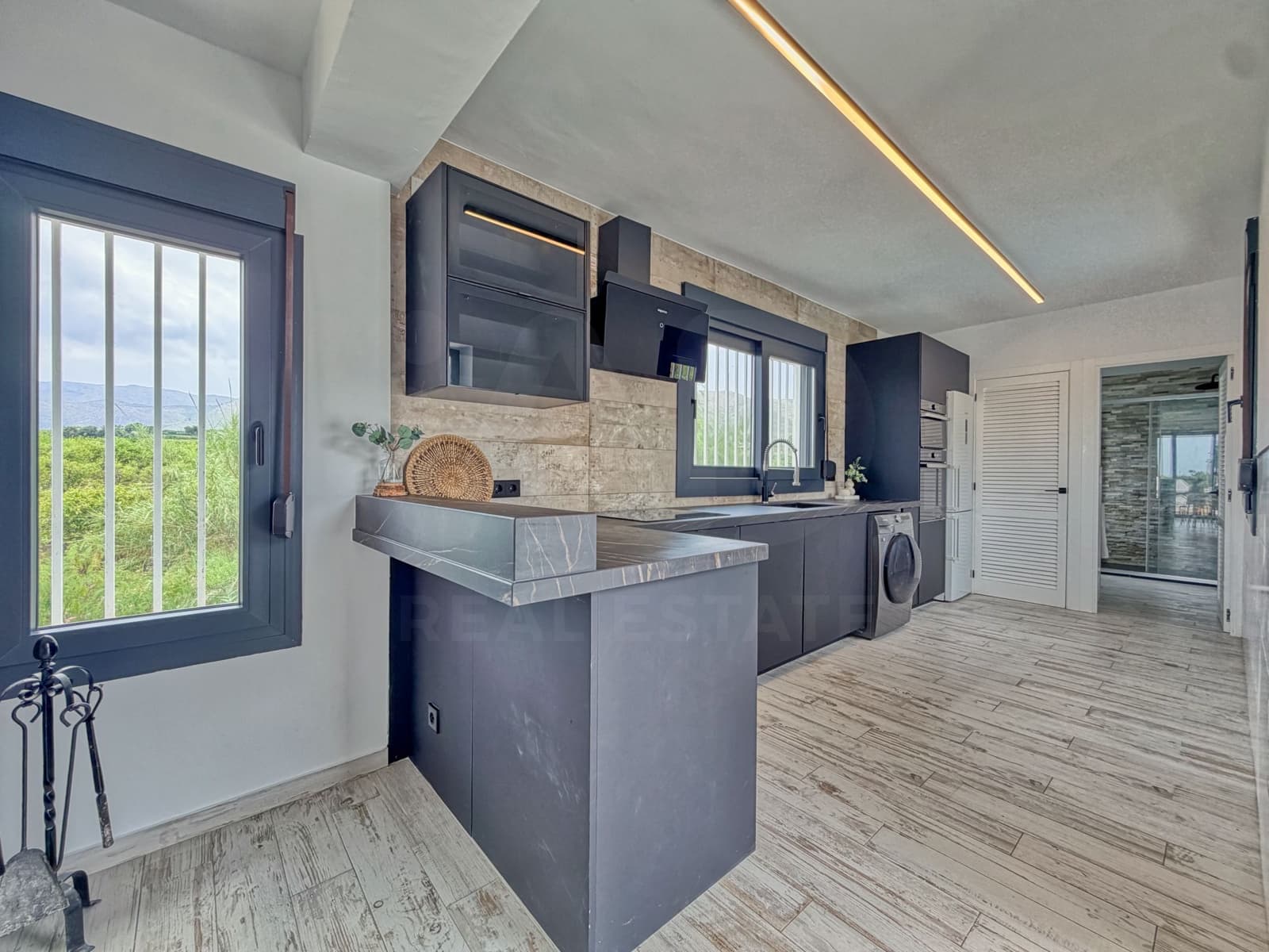 1 sovrum Finca/Hus på landet till salu i Alicante stad med pool - 349 000 € (Ref: 9988033)