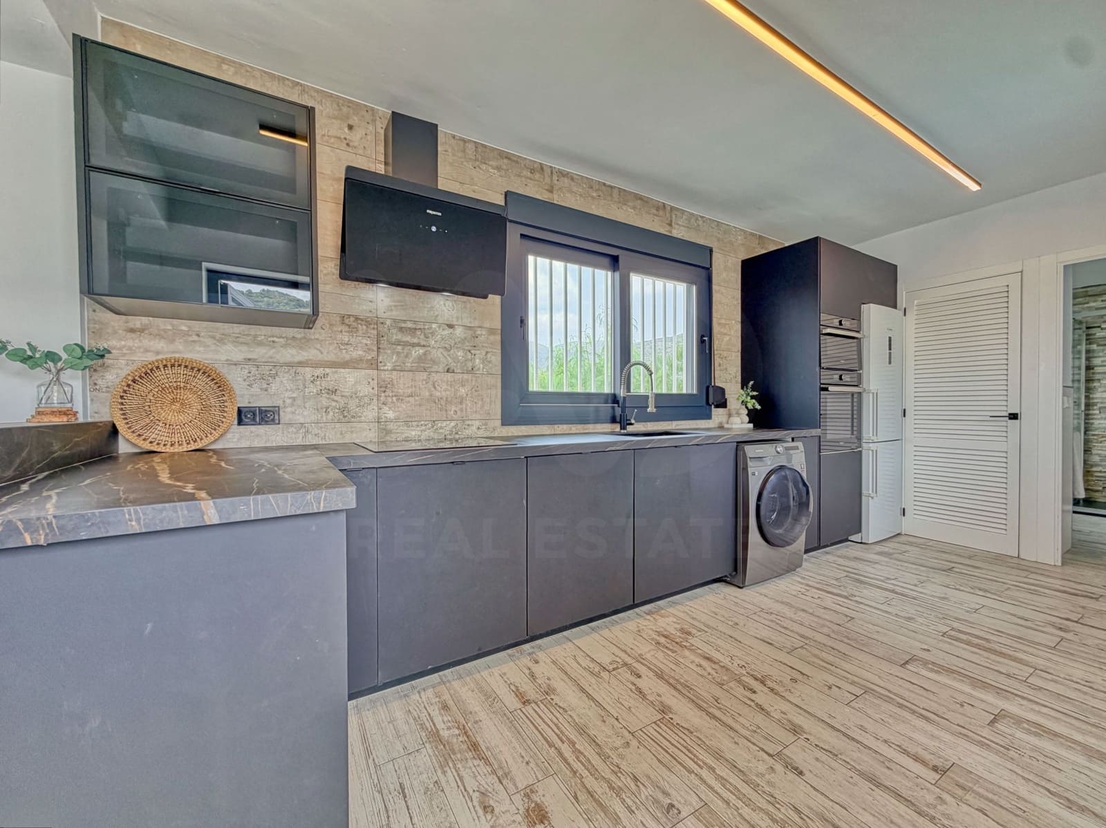 1 sovrum Finca/Hus på landet till salu i Alicante stad med pool - 349 000 € (Ref: 9988033)
